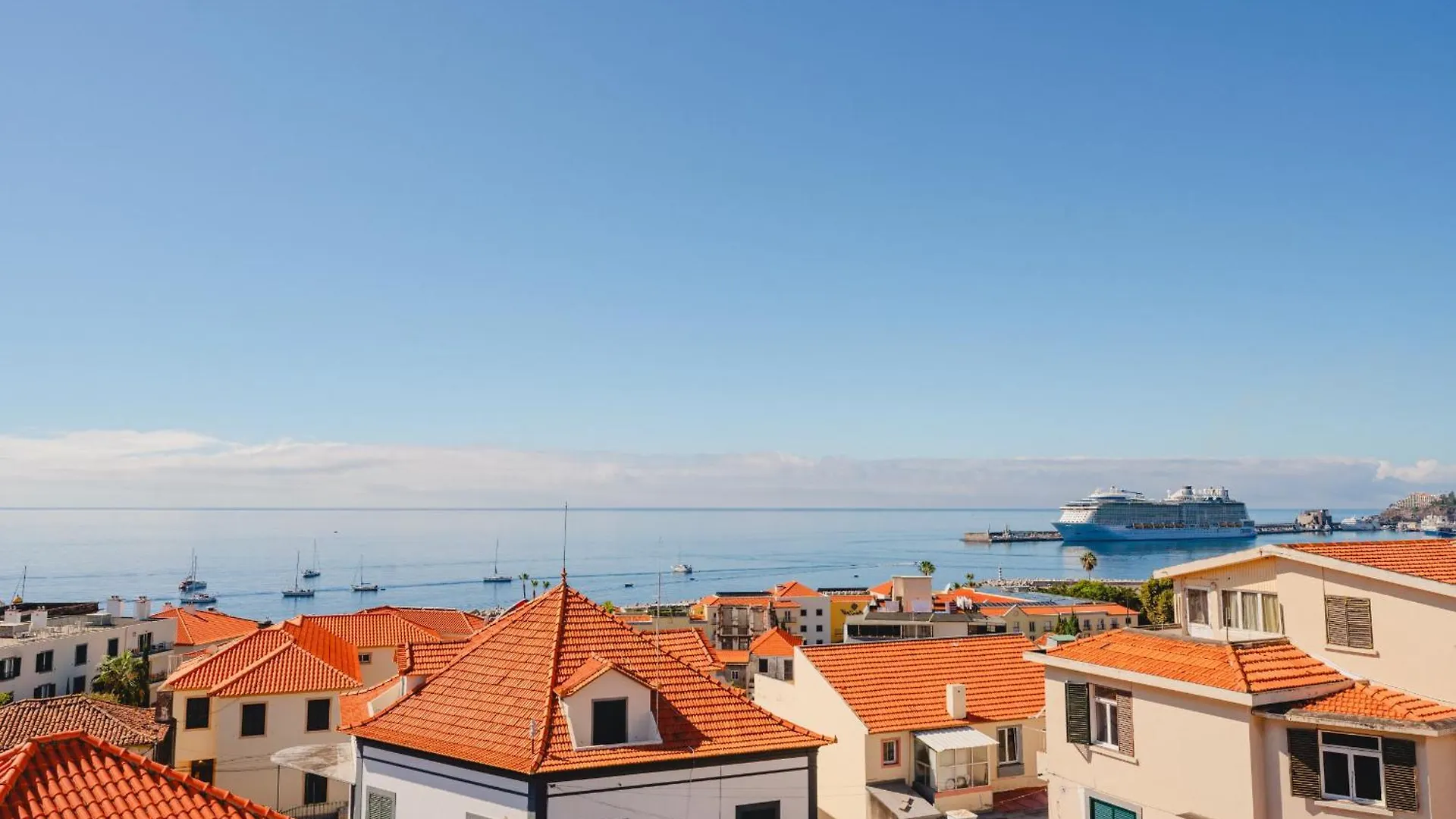 Flh Funchal A Quinta Do Conde location